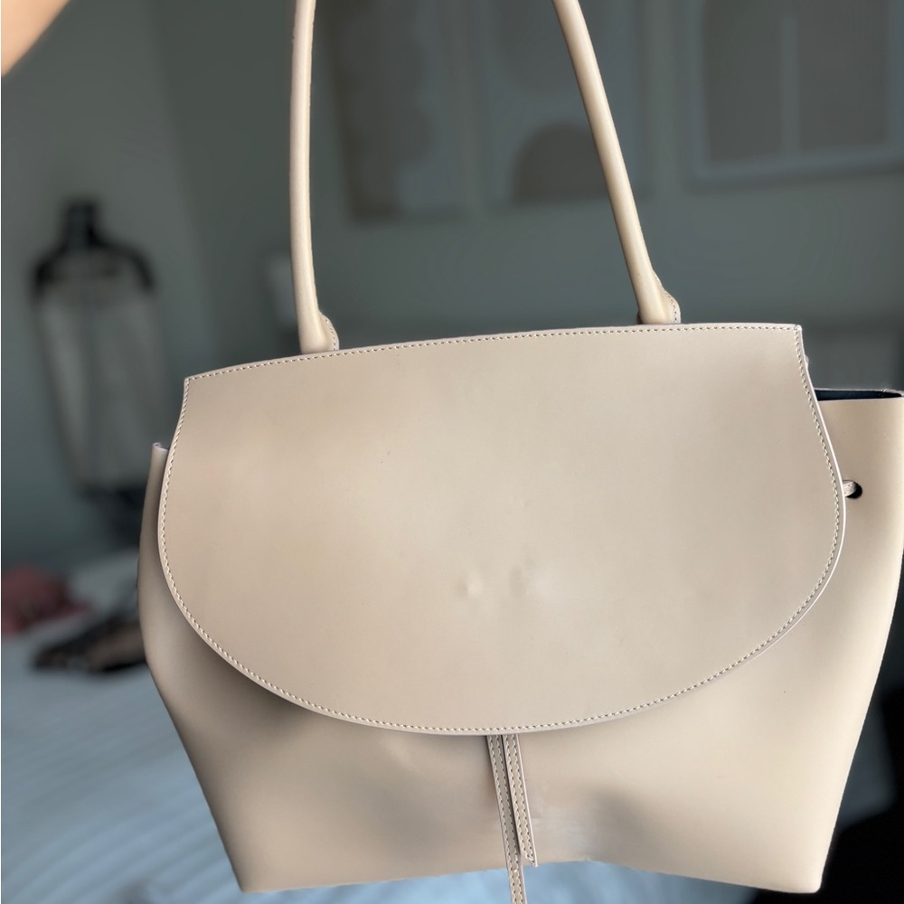 Chic Beige Leather Shoulder Bag